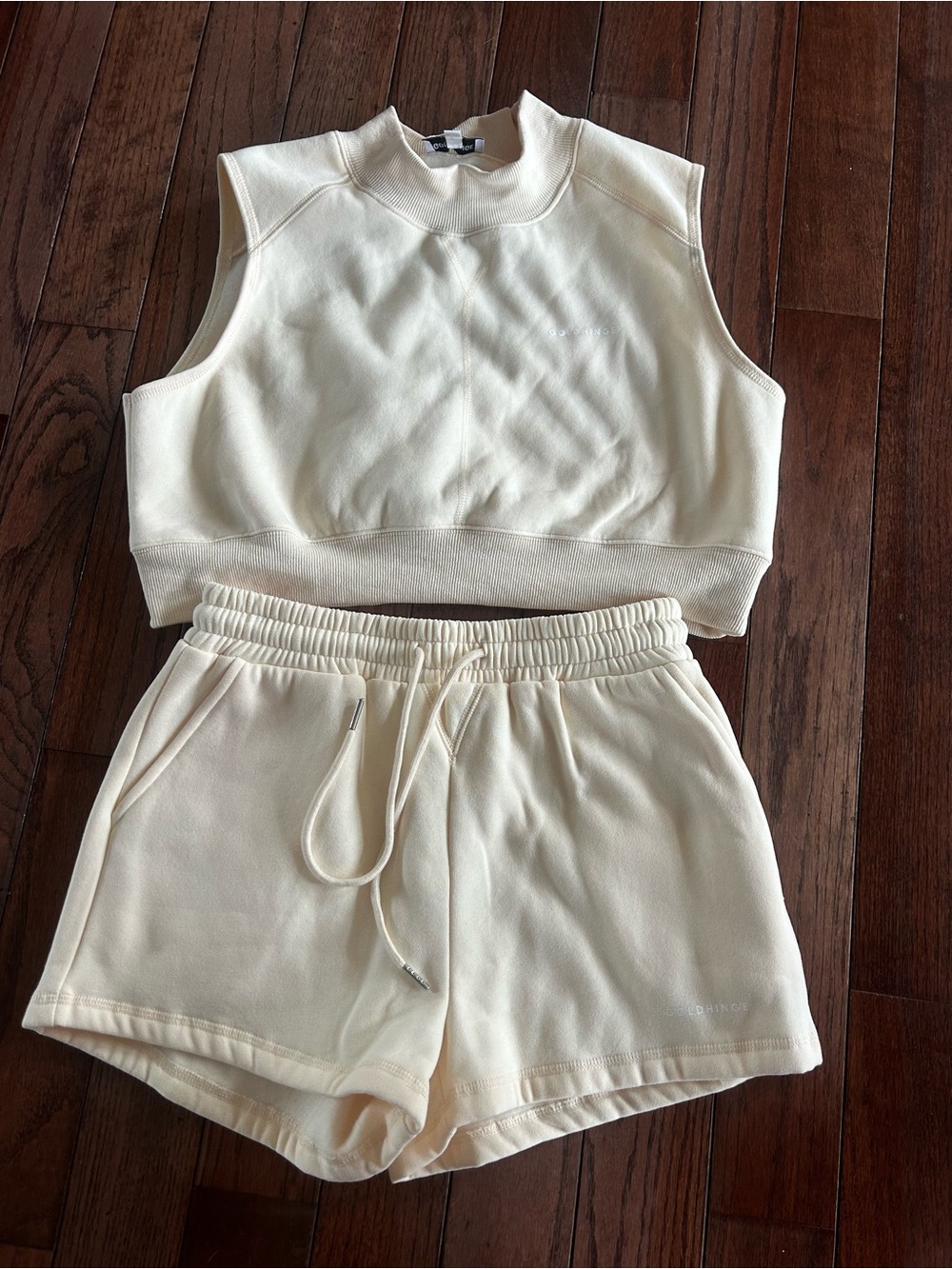 Gold Hinge Women’s Butter Yellow Cropped Mock-Neck Tank Top - Casual Everyday